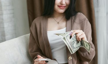 Essential Financial Lessons Every Woman Should Learn by Her 20s and 30s for Empowerment and Independence